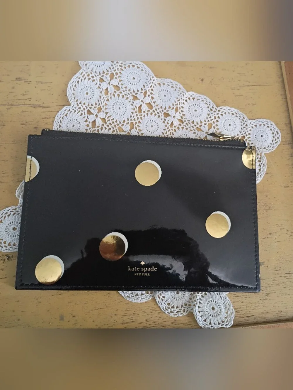 Kate Spade New York Travel Zipper Pouch, Dots,Vegan Leather, Gold Zipper